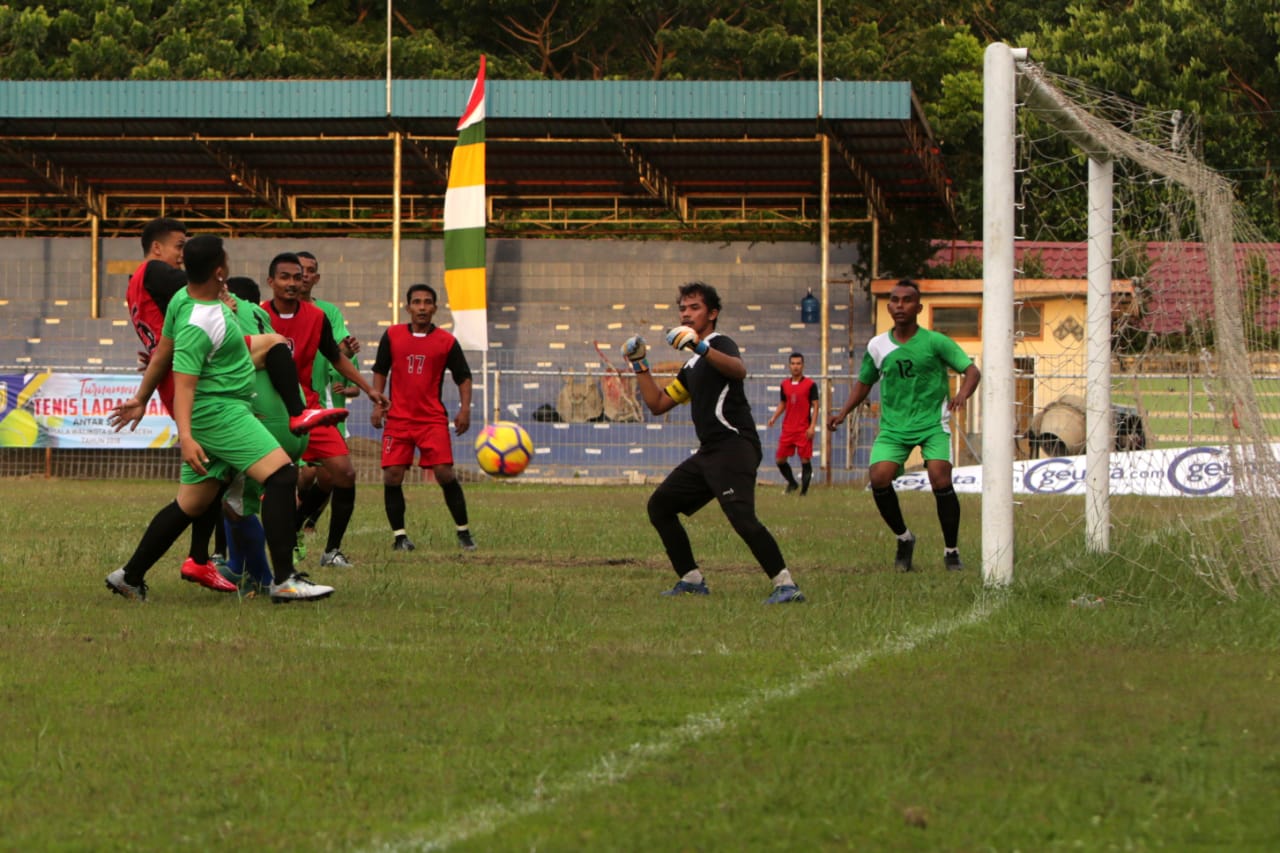 Turnamen Sepakbola antar SKPK di lingkungan Pemko Banda Aceh merupakan Ajang Silaturrahmi PNS Kota