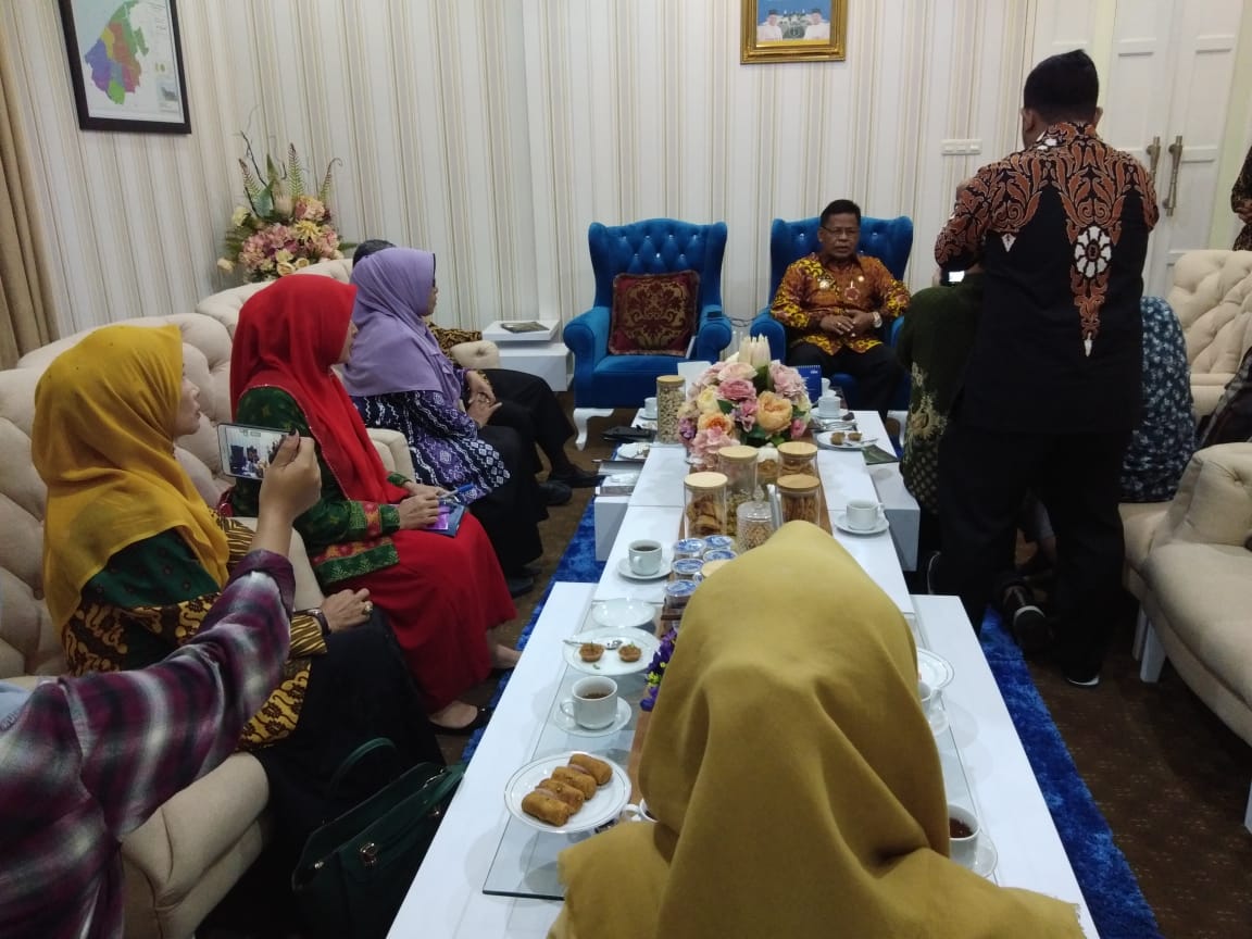 Walikota Banda Aceh Audiensi Dengan HMI Universitas Islam Negeri Ar-Raniry di Pendopo Walikota