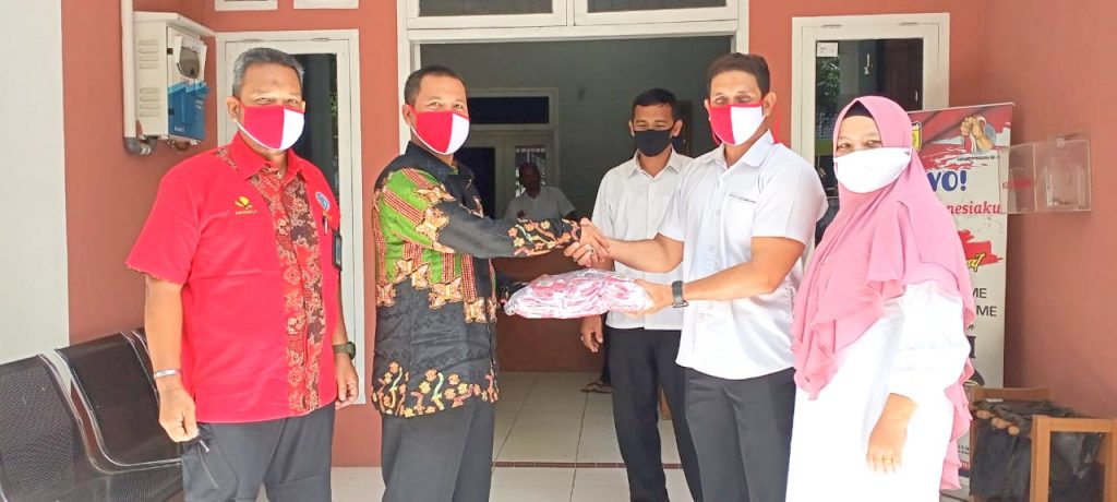 Pembagian Masker Merah Putih dari BNNP Aceh kepada Badan Kesbangpol Kota Banda Aceh