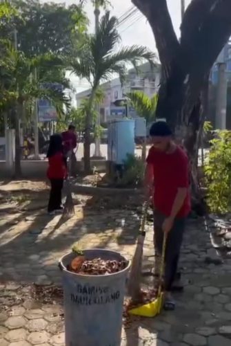 Gotong Royong ASN Badan Kesbangpol Kota Banda Aceh